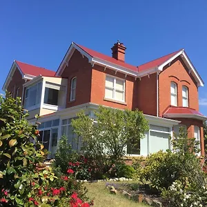 Hamlyn House Accommodation Bed & Breakfast